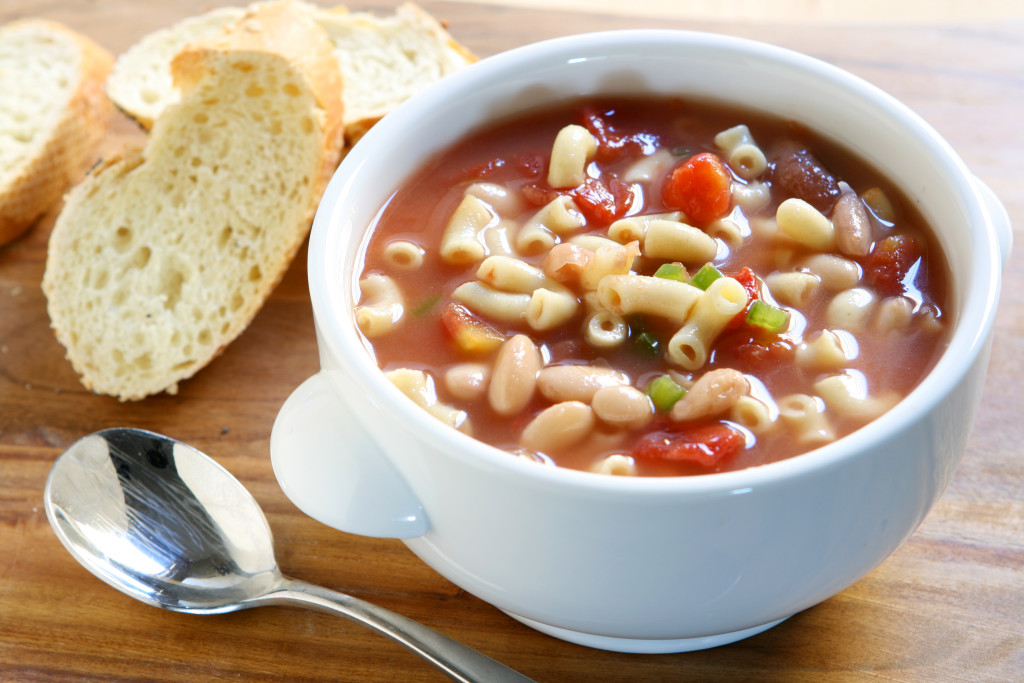 Easy and flavorful Pasta e Fagioli soup recipe -- even better than the Olive Garden version! 