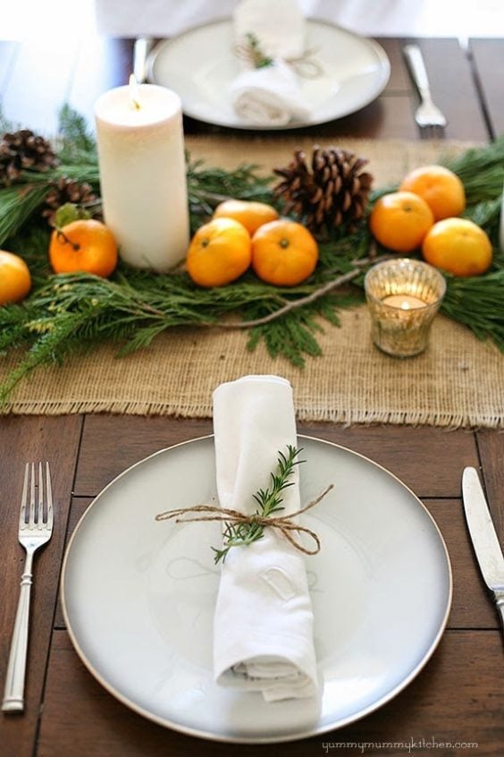 Beautiful Thanksgiving and Christmas table setting idea - using oranges as a centerpiece