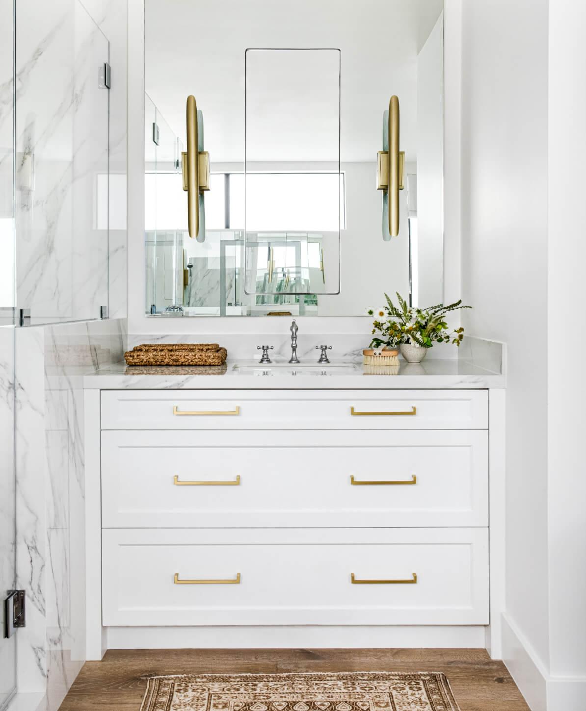 Unique Bathroom Wall Mirror Ideas for Small and Master Bathrooms – jane ...