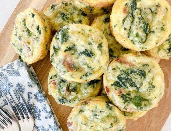 Delicious individual quiche recipe with spinach and bacon - gluten free - jane at home