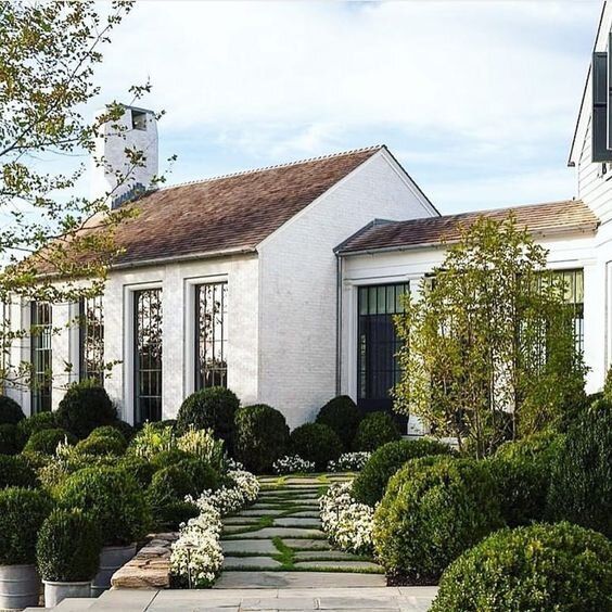 Beautiful Long Island home exterior and landscaping - S R Gambrel