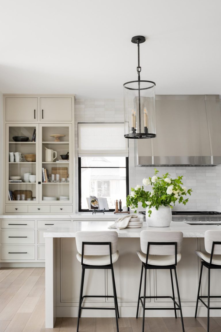 Beautiful modern kitchen design - studio mcgee