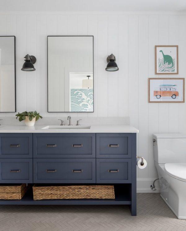 Love this beautiful modern bathroom design! See all my favorite spaces of the week, including beautiful ideas for the kitchen, dining room, bathroom, bedroom, living room, and more