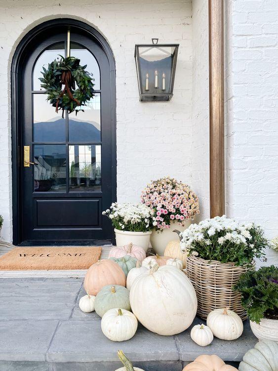 Beautiful fall porch ideas, with fall decor and inspiration to bring a welcoming modern touch of autumn to your front porch, patio, and home - fall decor ideas for the home - fall house - fall wreaths - farmhouse fall decor - mcgee front porch