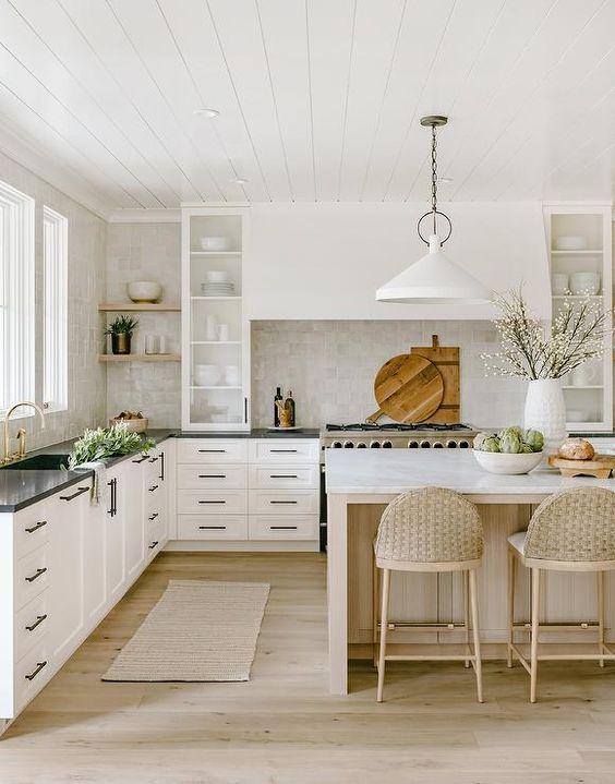 Grayscale Design Kitchen 2 