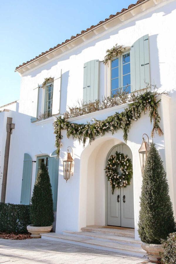 Christmas home decor front porch outside - Jane at Home